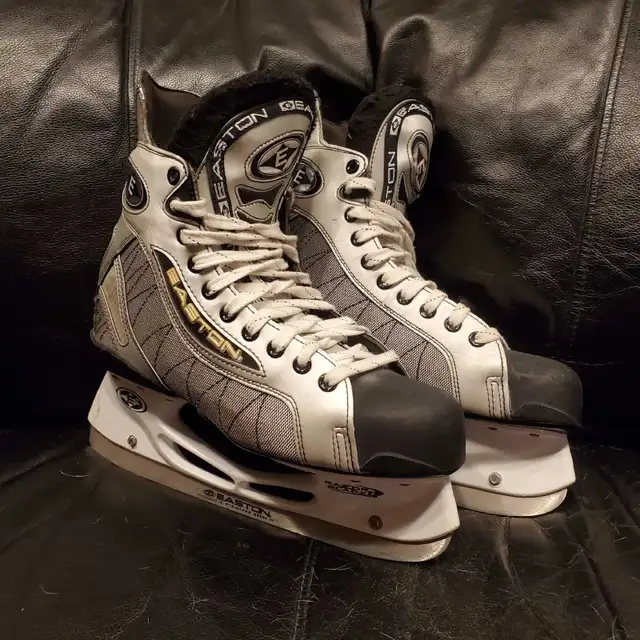Mens EASTON Skates Size 10.5 E Skate Size in Skates & Blades in Barrie - Image 3