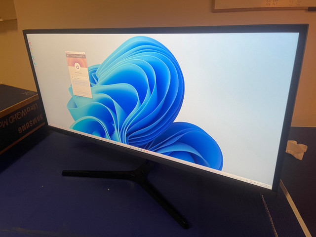 SAMSUNG 34-Inch SJ55W Ultrawide Gaming Monitor in Monitors in City of Toronto