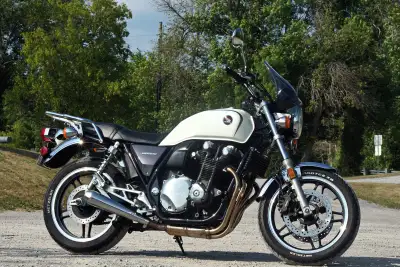 Beautiful condition and well maintained 2013 Honda CB1100A. I'm the second owner. Bike details; -35,...