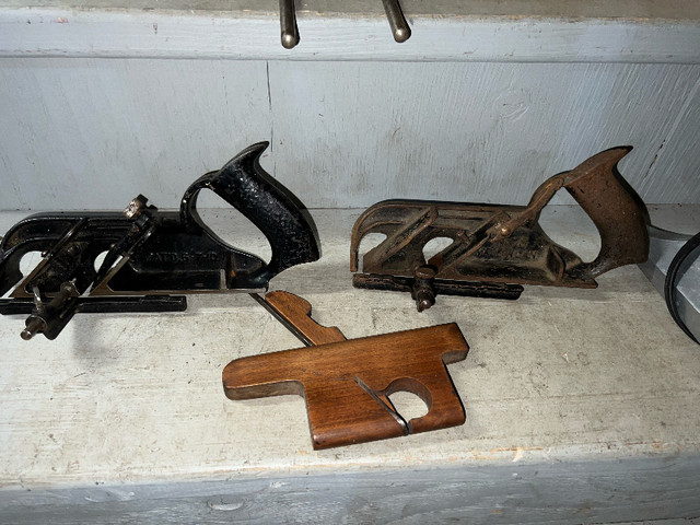 4 VINTAGE WOODWORKING HAND PLANES - 2 STANLEY RABBET + 1 COACH in Arts & Collectibles in Mississauga / Peel Region - Image 2