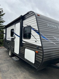 Aspen Trail LE Series 1700 BH travel trailer