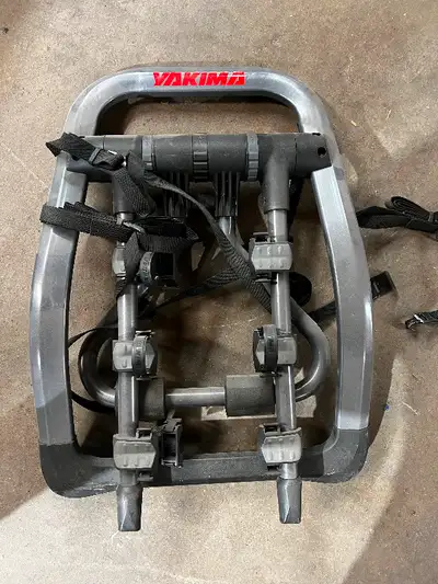 YAKIMA - HalfBack TRUNK 3-BIKE RACK, View more