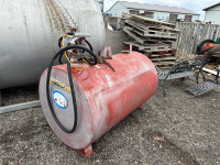 Fuel tank with pump