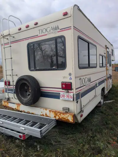 I'm selling a 1993 Fleetwood Tioga motorhome. It needs interior repairs and is in poor condition, as...