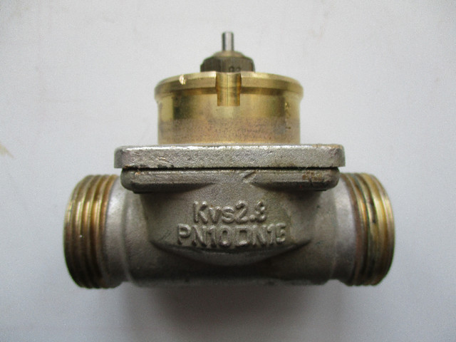 Danfoss VMT 065F8961 1/2" Valve.  Tested and working. in Heating, Cooling & Air in Calgary - Image 2