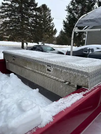 DEE-ZEE Checker Plate 1987-1996 F-150 Tool Box with Keys, View more