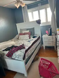 Room for rent in sharing for a female