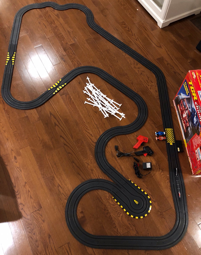 Ideal TCR Champion in Toys & Games in Hamilton - Image 3