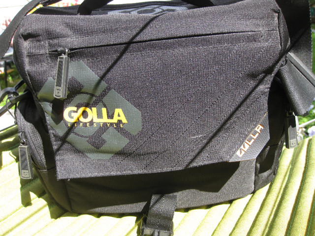 GOLLA LIFESTYLE Digital SLR Medium Camera Bag VGC in Cameras & Camcorders in Winnipeg - Image 2