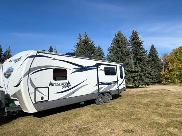 26ft Timber Ridge RV in Travel Trailers & Campers in Fort St. John - Image 5