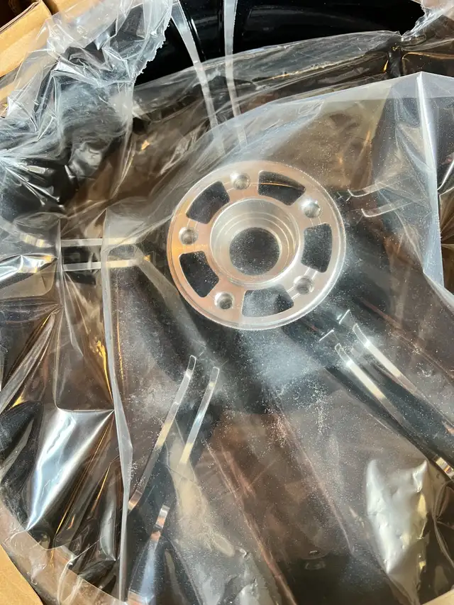 Harley Davidson Tomahawk 19" Front Wheel in Motorcycle Parts & Accessories in Mississauga / Peel Region - Image 5