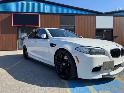 A beautiful M car – never winter driven. The front end is protected with PPF, and the paint is immac...