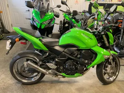 Moto très bien entretenue. Historique d'entretien disponible. Pièces d'origine disponibles. Occasion...