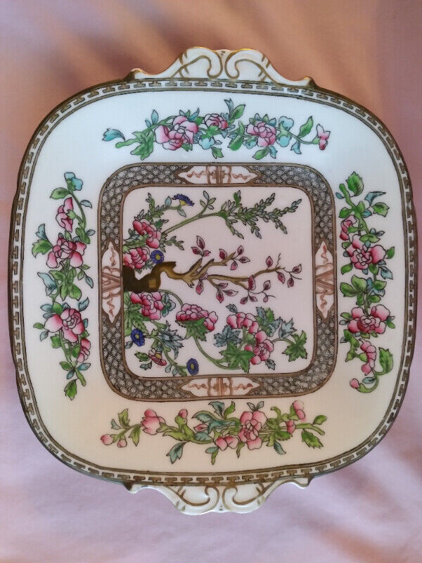 Coalport England Indian Tree cake plate in Arts & Collectibles in Barrie
