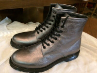 Bottes ALDO style doc dr martens neuves gr. 10 homme