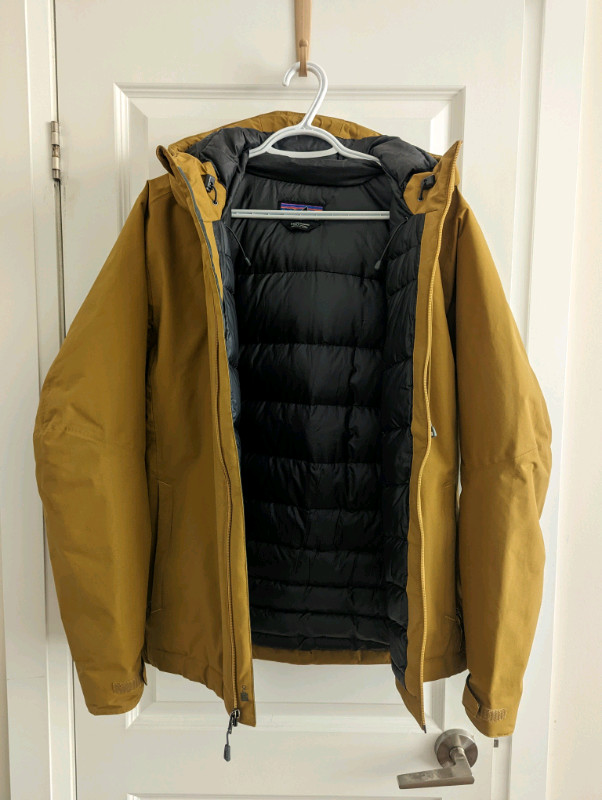 Patagonia Windsweep Down Jacket in Men's in City of Toronto - Image 2