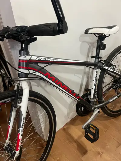 Vélo hybride Minelli grandeur médium - 225$, View more