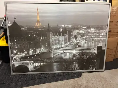 Cette superbe photo de Paris 55x39 pouces est parfaite pour ajouter une touche d'élégance à n'import...