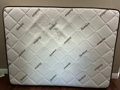 Queen size bed set for sale, View more