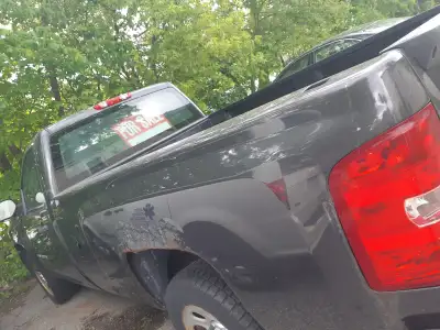 2011 Chev Silverado pick up truck 1500 series single cab with 8' box 250000 km 6 cylinder Locking re...