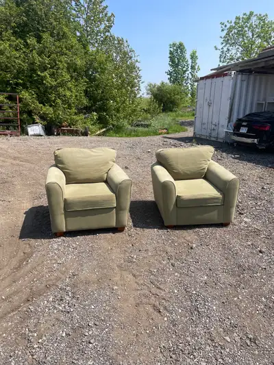 la-z-boy living room chairs *FREE DELIVERY*, View more