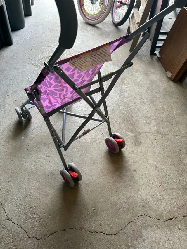 stroller  in Strollers, Carriers & Car Seats in Barrie - Image 5