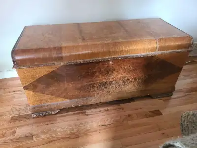 1945 Lane chest. Excellent condition on the interior, needs work on the outside. 18"D x 46" L x 22"...