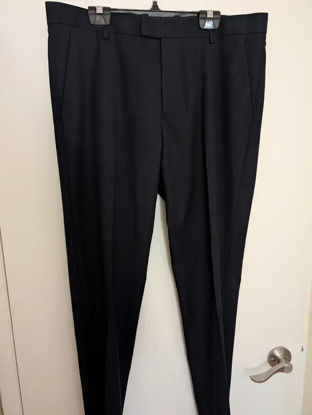 Men's Dress Pants, slim style, 36" waist, 31 - 32" leg / inseam in Men's in Edmonton - Image 4