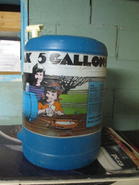 5 gallon water container