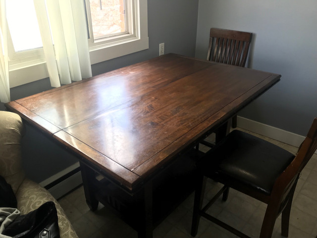 Kitchen dinning table  in Dining Tables & Sets in Edmonton - Image 4