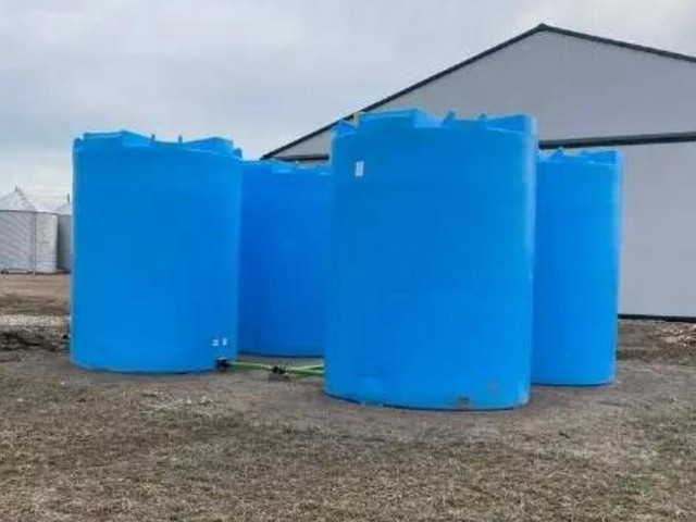 3000 USG Vertical Tanks - Water and Fertilizer Storage in Outdoor Tools & Storage in London - Image 3
