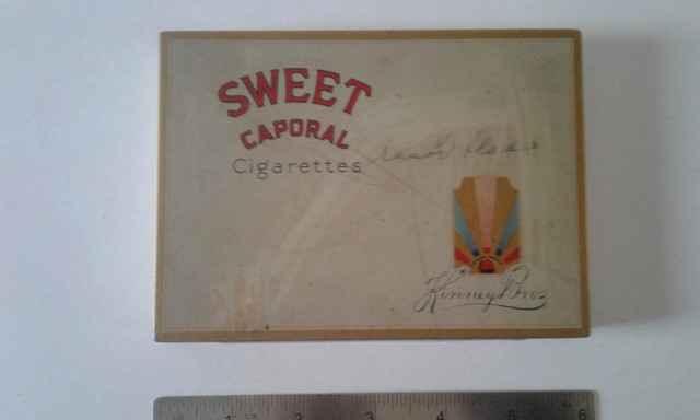 SWEET CAPORAL CIGARETTE TIN, VINTAGE IMPERIAL TOBACCO in Arts & Collectibles in Kitchener / Waterloo