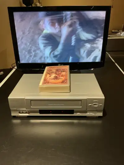 Works Great Toshiba 4 Head VCR model no W525, View more