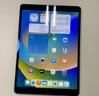 Apple iPad Pro 10.5 Inch - 256GB - Gray..Lte (Unlocked), View more