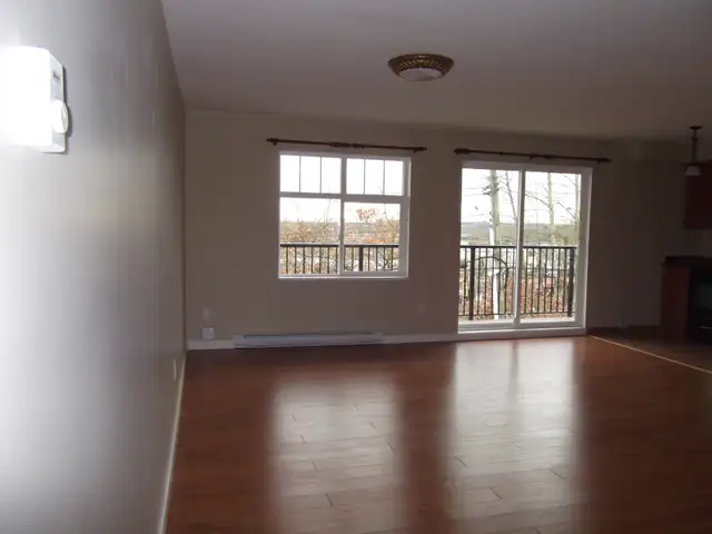 3 bedroom 2 baths apartment in Long Term Rentals in Mission - Image 4