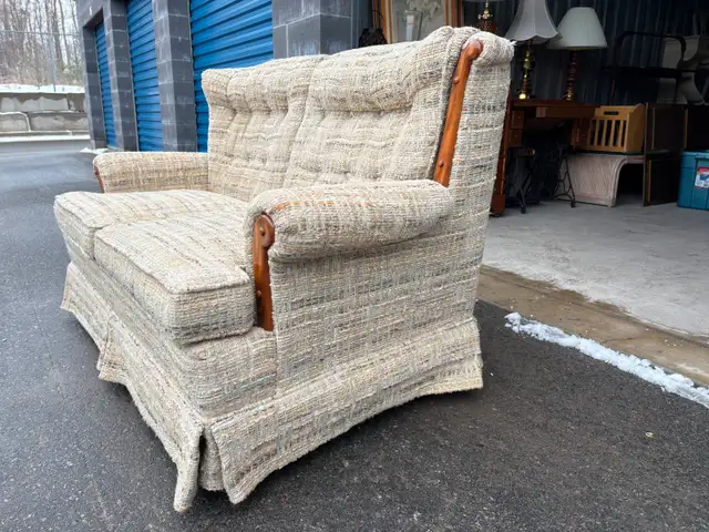 Love Seat in Couches & Futons in Peterborough - Image 4