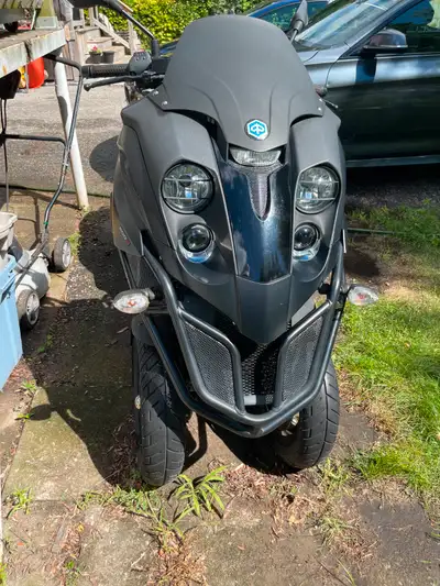 Original owner since new. Retiring and need to sell. low km, never in accident. New battery, cover.