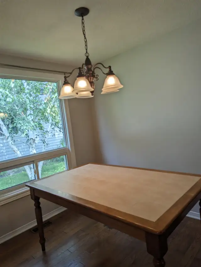 Solid Wood Traditional Dining Table – Ceramic Tile Top in Dining Tables & Sets in Mississauga / Peel Region - Image 5
