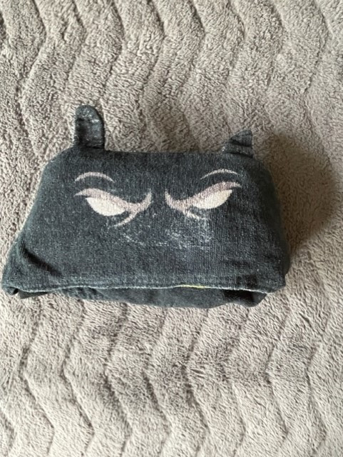 Batman Hooded Towel Wrap in Bathing & Changing in Burnaby/New Westminster - Image 4