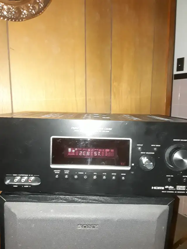 Sony receiver str-k990 with sony speakers $250.00 cad. Etobicoke in Stereo Systems & Home Theatre in Mississauga / Peel Region - Image 3