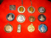 Médailles religieuses 12 unités