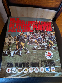 VINTAGE 1971 CFL CANADIAN FOOTBALL LEAGUE PLAYER PHOTO BOOK