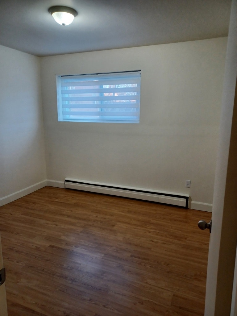 Available NOW Cobourg     2 Bed  Oct. 1  or Nov. 1 3