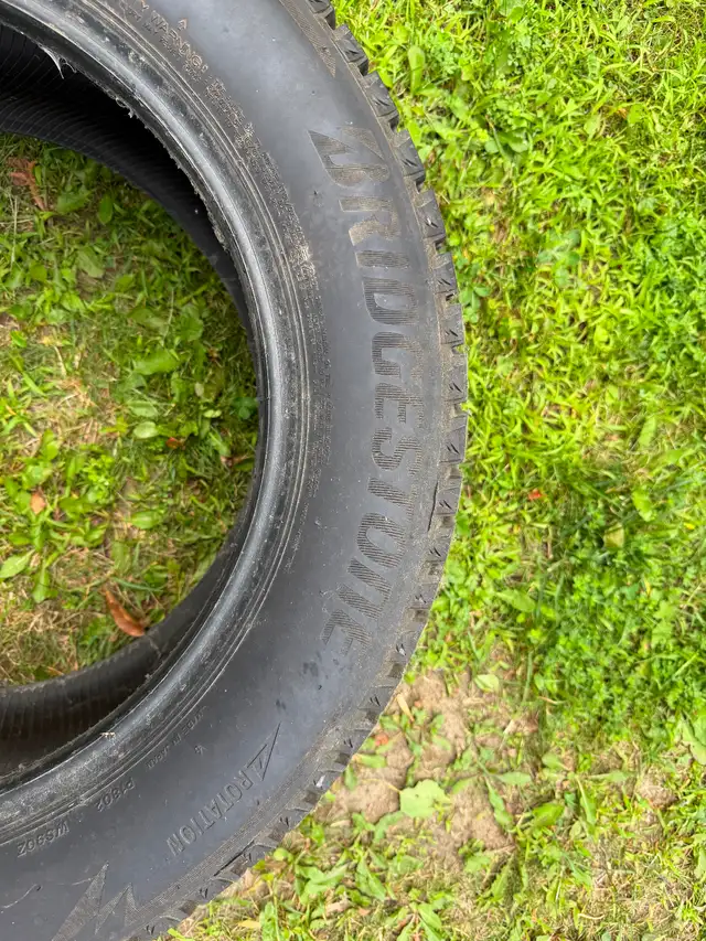 Ventes 4 pneus d’hiver brigestone in Tires & Rims in Laurentides - Image 4