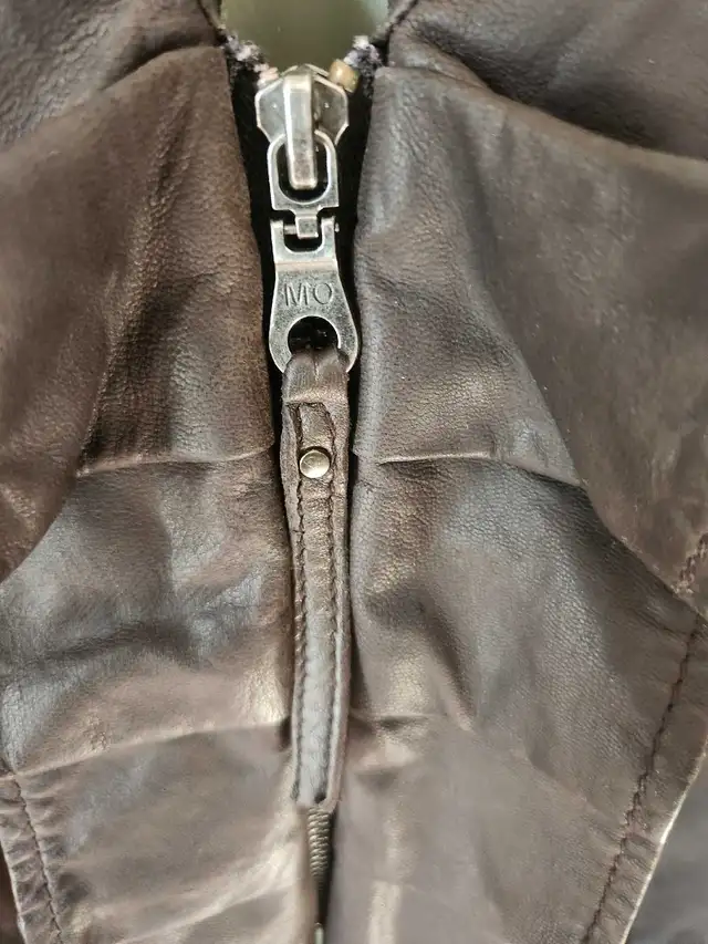 "MEMBERS ONLY" Women's  Leather  Jacket Size S in Women's - Tops & Outerwear in Markham / York Region - Image 4