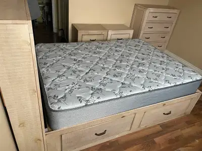 5-Piece Modern Bedroom Set - Full/Double Bed, View more