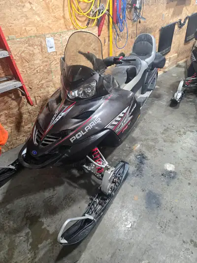 Pair of 2006 polaris IQ Touring 750 fourstrokes Mint shape, run amazing no issues 191 hours 2957km 2...