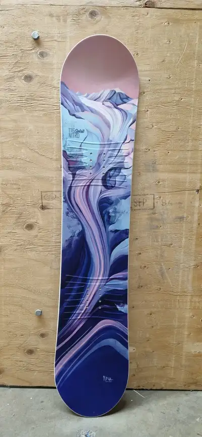 Snowboard NITRO 116cm - NEUF - AM03, View more