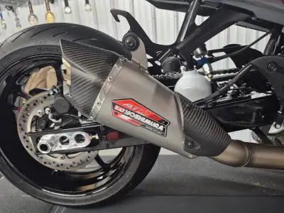 Exhaust system is like new, mint condition, fits 2022 to 2025 Hayabusa. System has maybe 200 miles o...