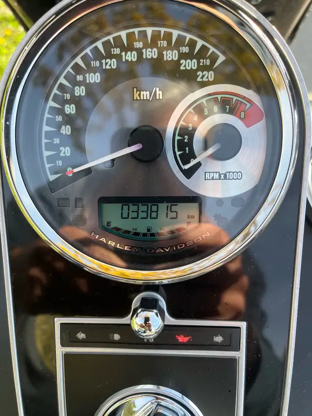 2013 Harley Davidson Fat Boy Lo in Street, Cruisers & Choppers in Oshawa / Durham Region - Image 5